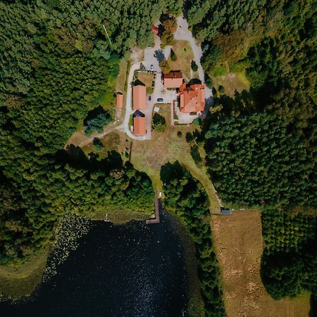 Kwatera W Lesniczowce Czarne Karszanek Esterno foto