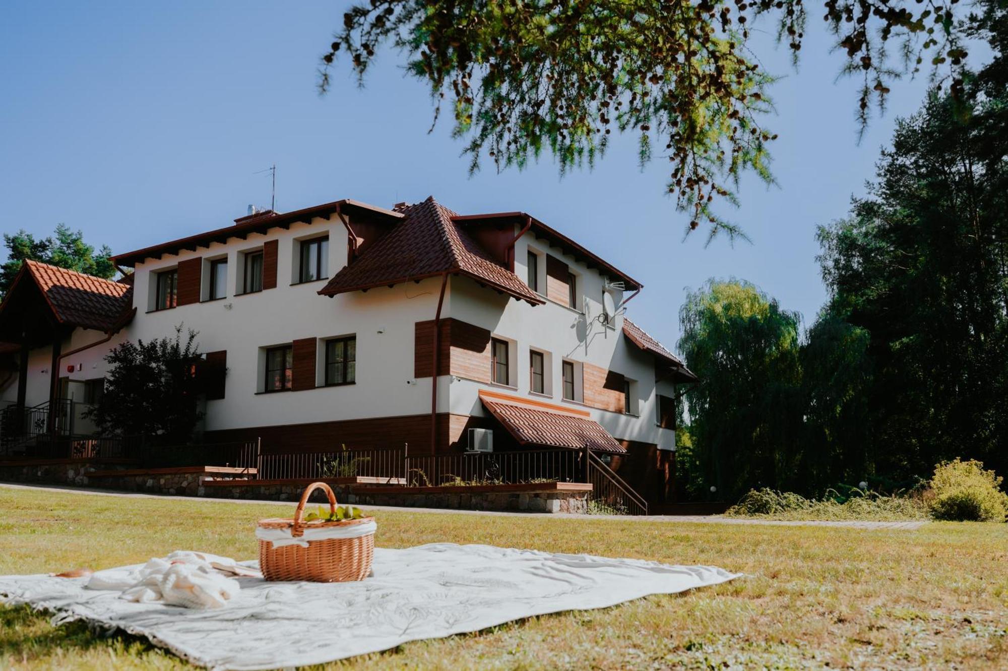 Kwatera W Lesniczowce Czarne Karszanek Esterno foto