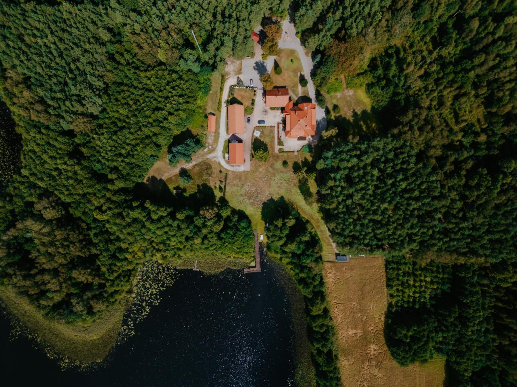 Kwatera W Lesniczowce Czarne Karszanek Esterno foto